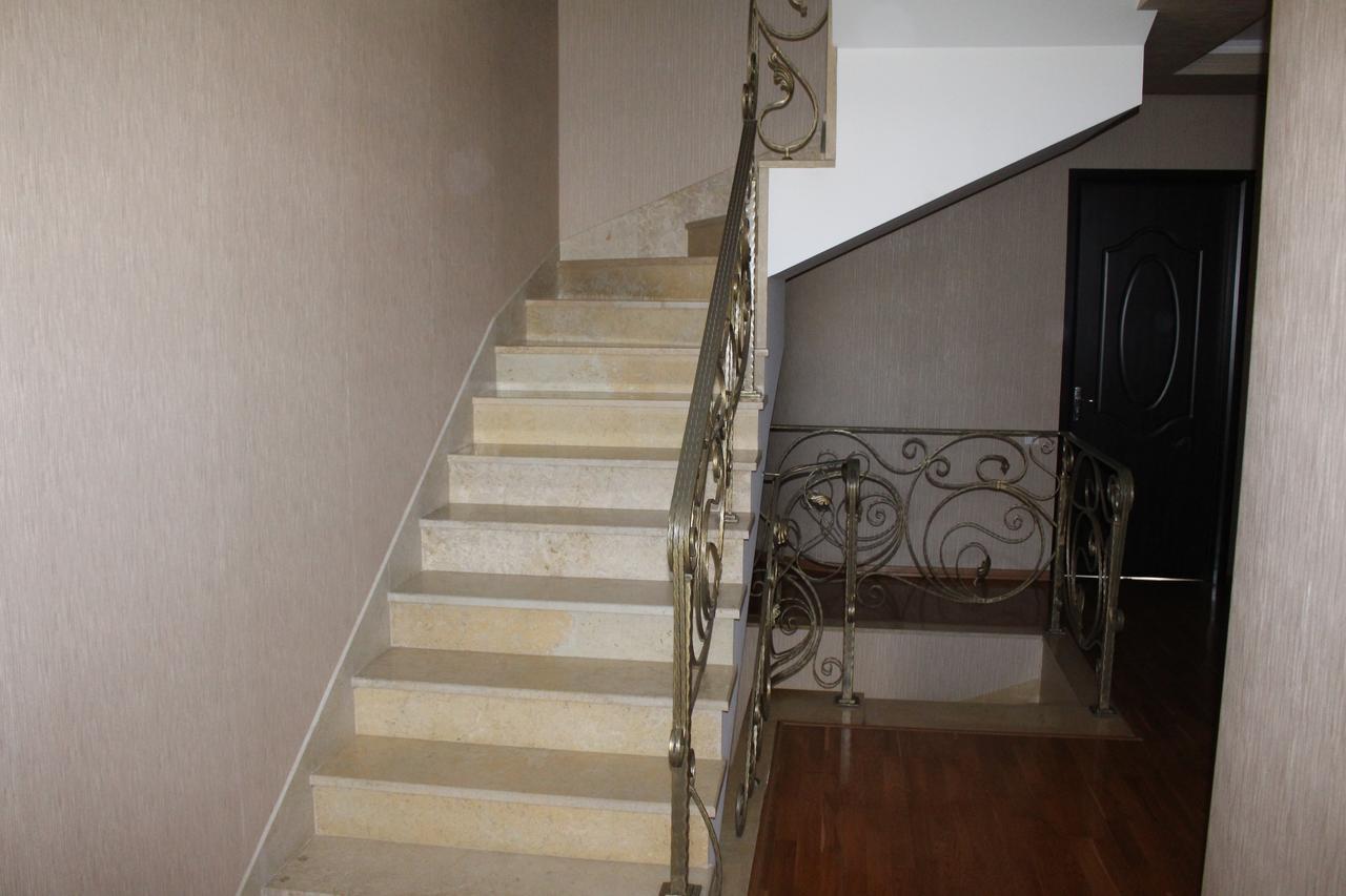 Leon Hotel Tbilisi Eksteriør billede