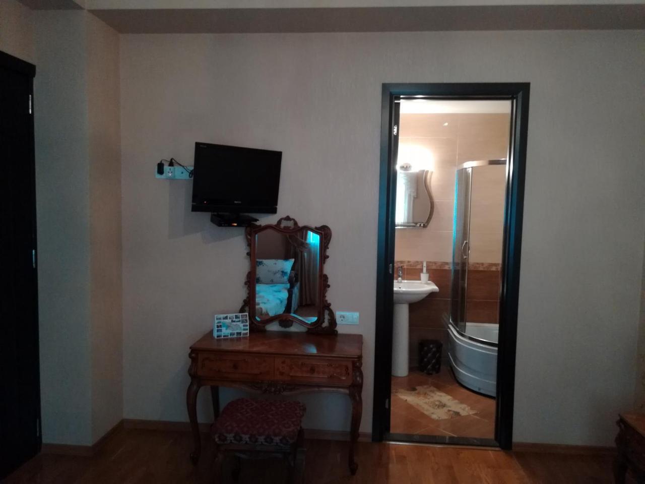 Leon Hotel Tbilisi Eksteriør billede